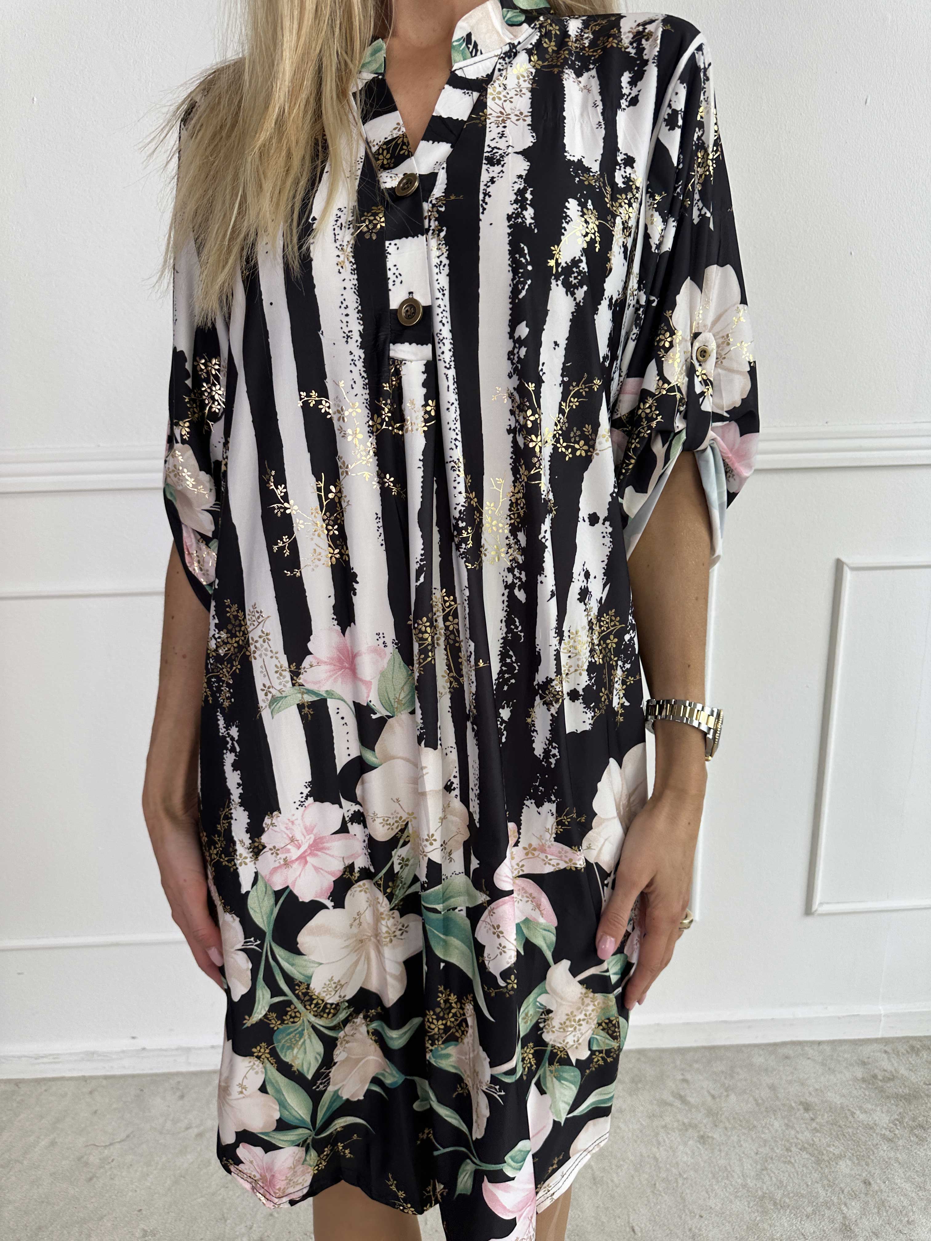 Ebba Floral Stripe Long - Elastisk blomstret kjole med guld detaljer